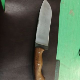 Někdy i velký nůž potřebuje pořádné pouzdro 🙂 #tlustyleatherworks #tlustyleather #zpravekuze #sedlartlusty #leathercraft...